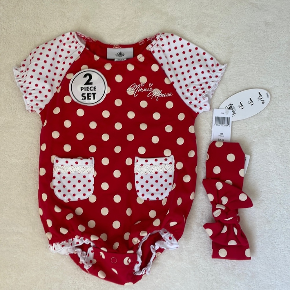 NWT Minnie Mouse Walt Disney World Onesie 12M with bow